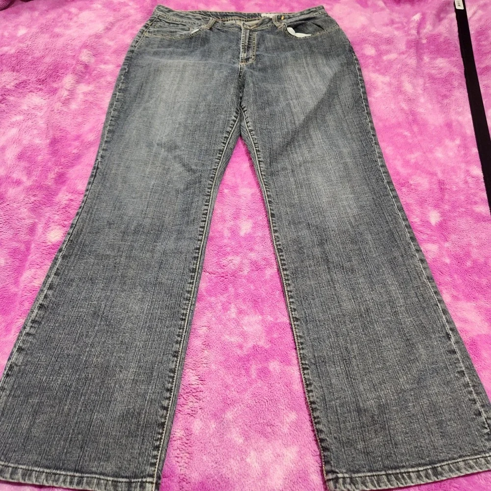 Chico's Platinum Jeans Women's Size 3 High Rise Bootcut‎ Blue Denim Stretch